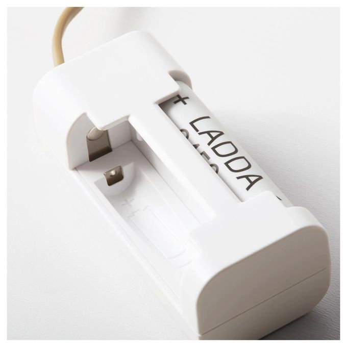 Chargeur de piles pour AA et AAA
